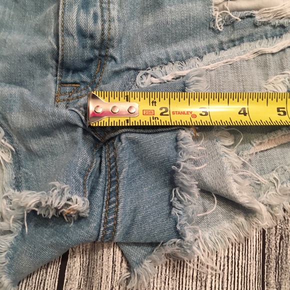 American Eagle Hi Rise Festival Distressed Shorts - Picture 13 of 13